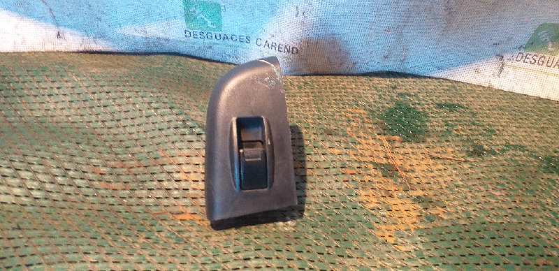 MANDO ELEVALUNAS TRASERO DERECHO