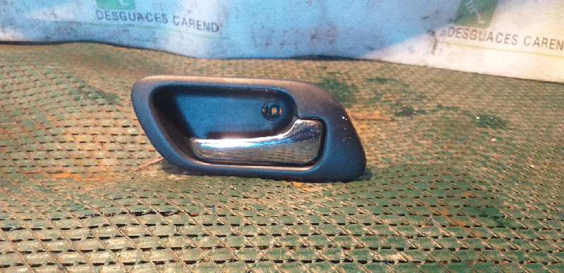 MANETA INTERIOR DELANTERA DERECHA