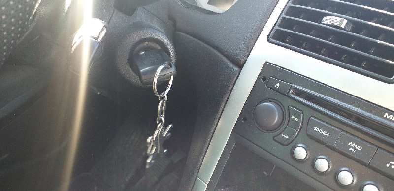 CONMUTADOR DE ARRANQUE