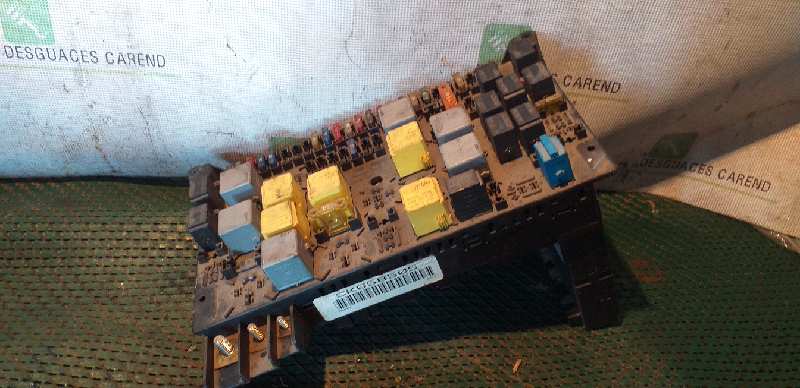 CAJA RELES - FUSIBLES