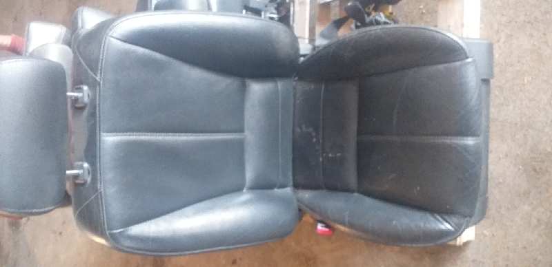 ASIENTO DELANTERO IZQUIERDO