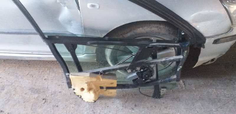 ELEVALUNAS DELANTERO IZQUIERDO