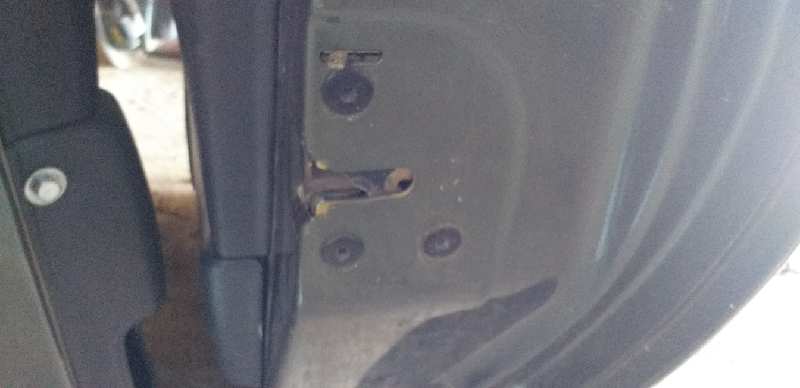 CERRADURA PUERTA TRASERA DERECHA 