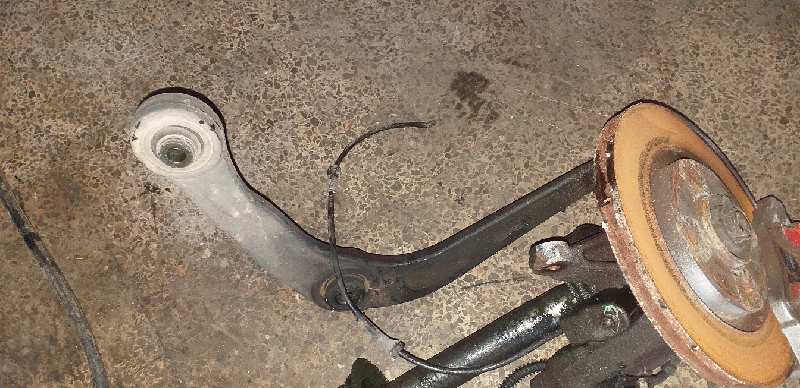 BRAZO SUSPENSION INFERIOR DELANTERO IZQUIERDO