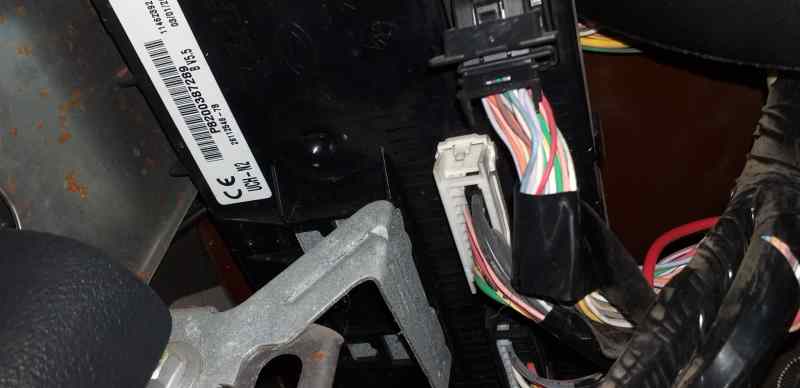 CAJA RELES - FUSIBLES