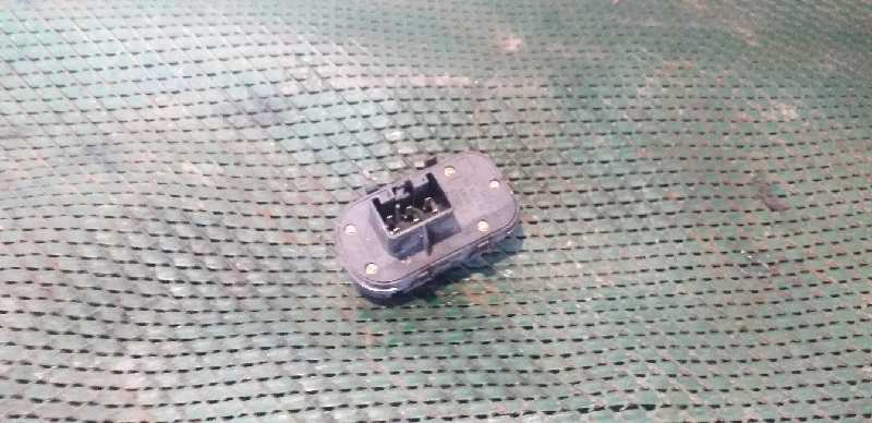 MANDO ELEVALUNAS DELANTERO IZQUIERDO 