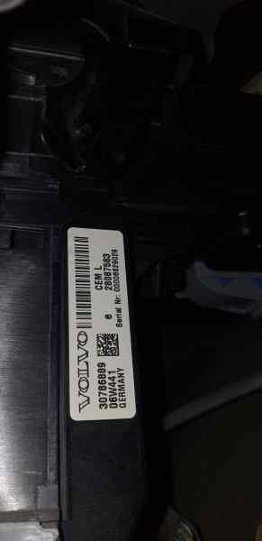 30786889 CAJA RELES / FUSIBLES VOLVO XC70