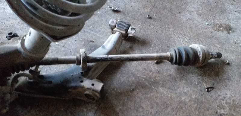 TRANSMISION DELANTERA DERECHA