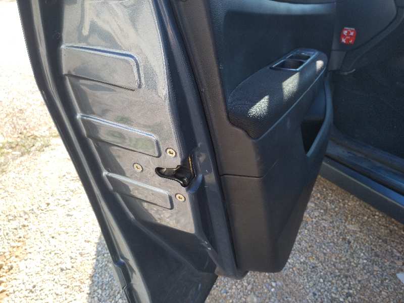 CERRADURA PUERTA DELANTERA IZQUIERDA 