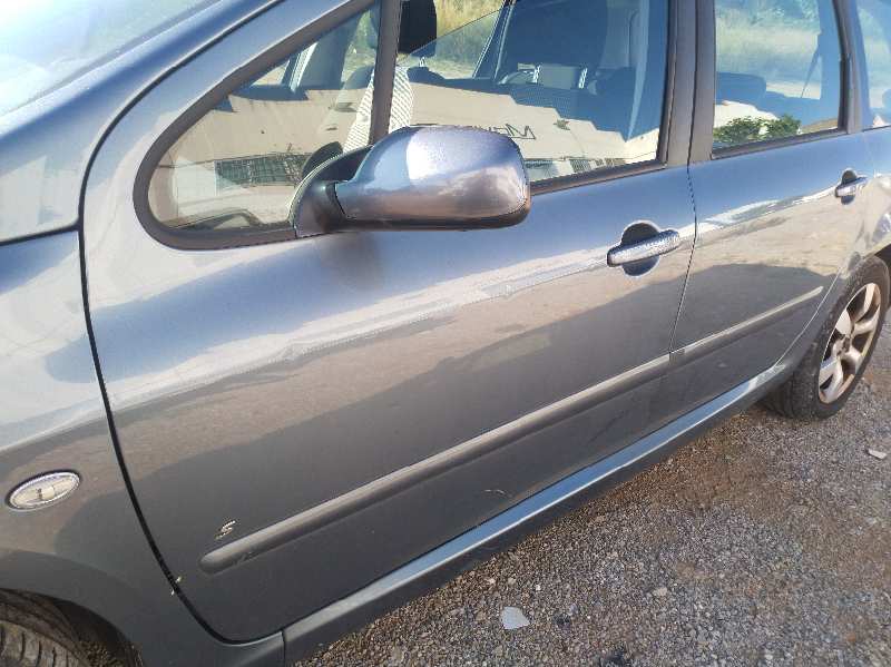 PUERTA DELANTERA IZQUIERDA