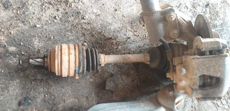 TRANSMISION DELANTERA IZQUIERDA