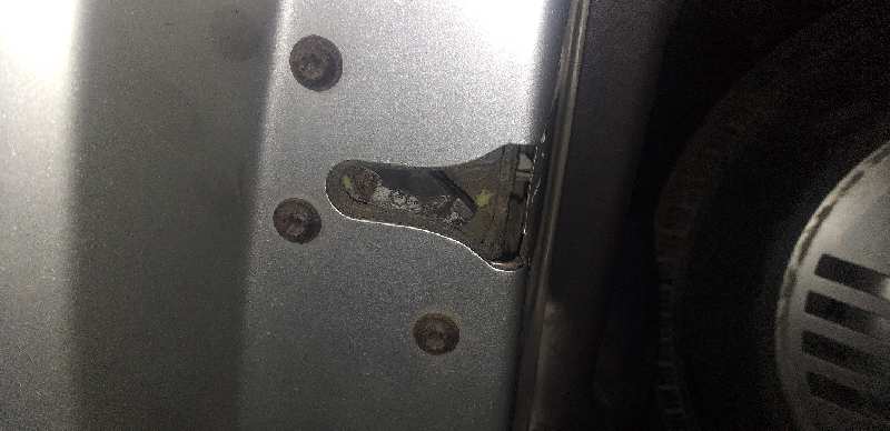 CERRADURA PUERTA TRASERA IZQUIERDA