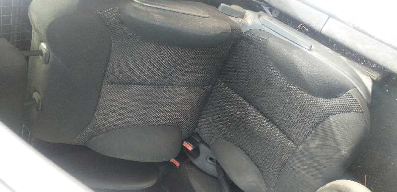 ASIENTO DELANTERO IZQUIERDO