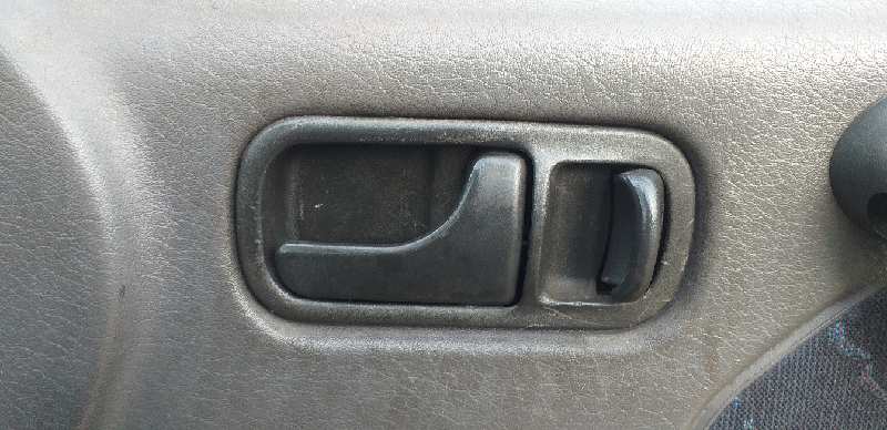 MANETA INTERIOR DELANTERA DERECHA