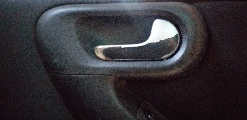 MANETA INTERIOR DELANTERA DERECHA