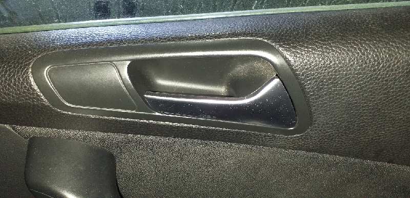 MANETA INTERIOR DELANTERA DERECHA