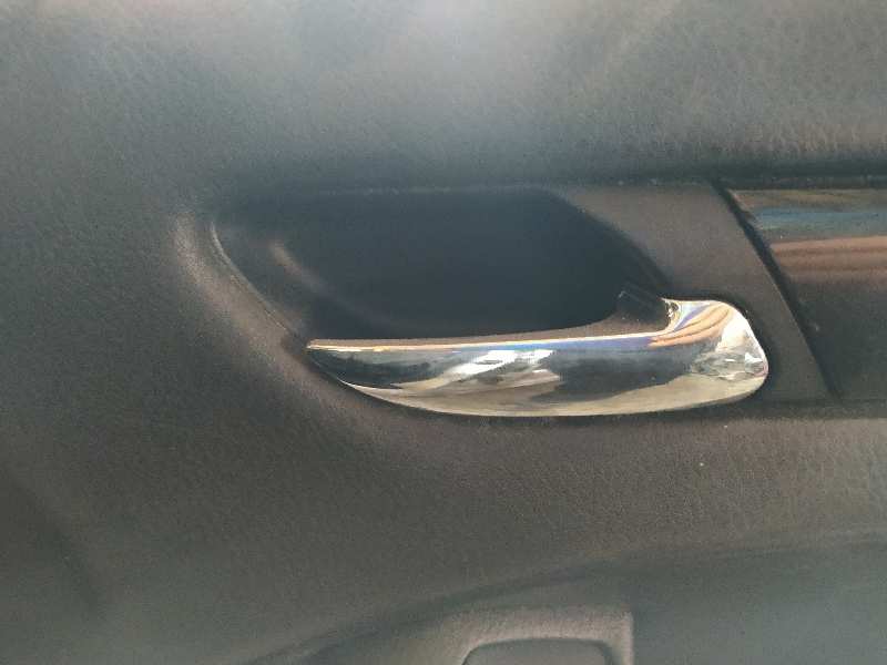 MANETA INTERIOR DELANTERA DERECHA