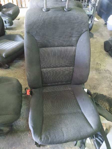 ASIENTO DELANTERO IZQUIERDO