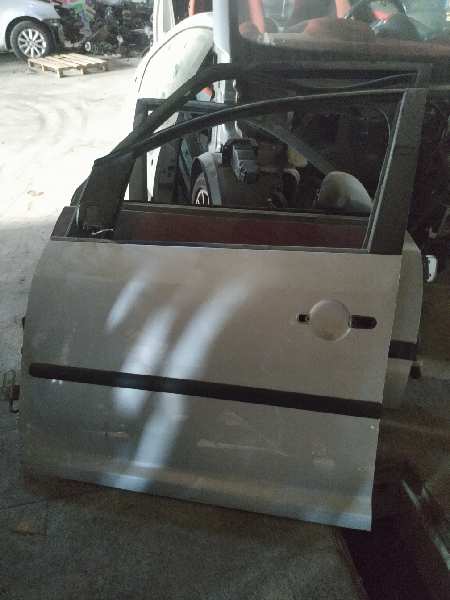 PUERTA DELANTERA IZQUIERDA