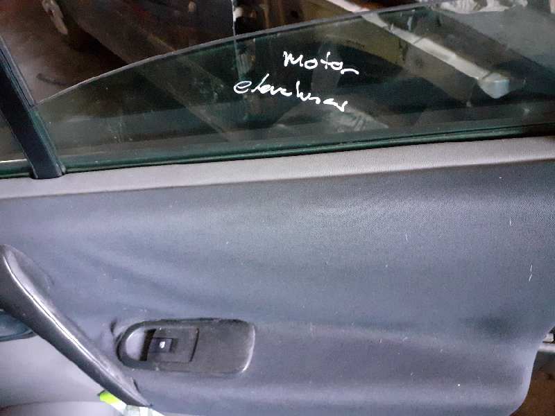 ELEVALUNAS DELANTERO DERECHO