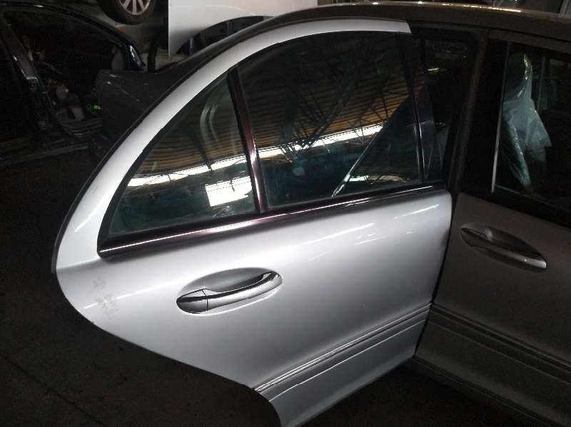 PUERTA TRASERA DERECHA