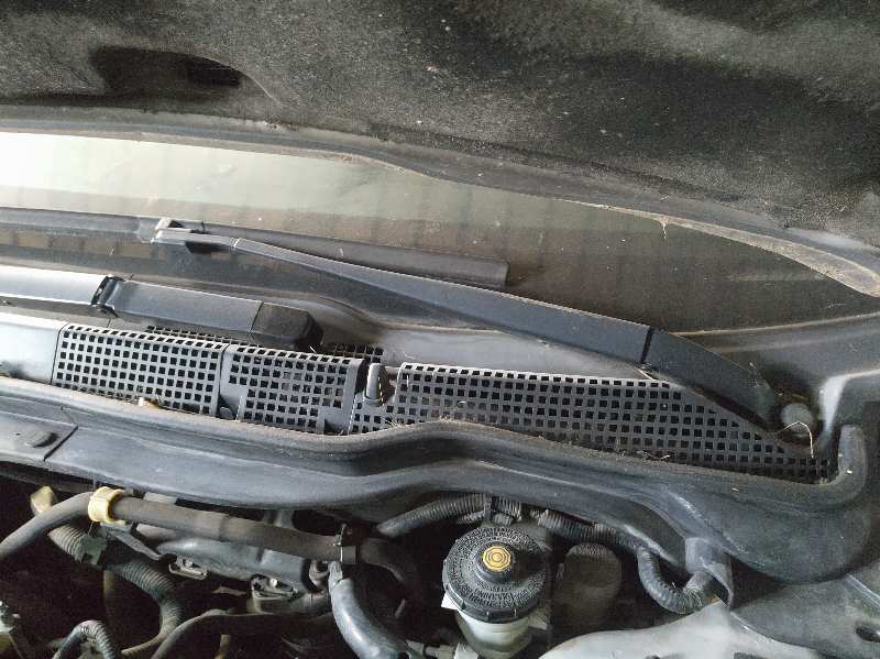 BRAZO LIMPIA DELANTERO IZQUIERDO