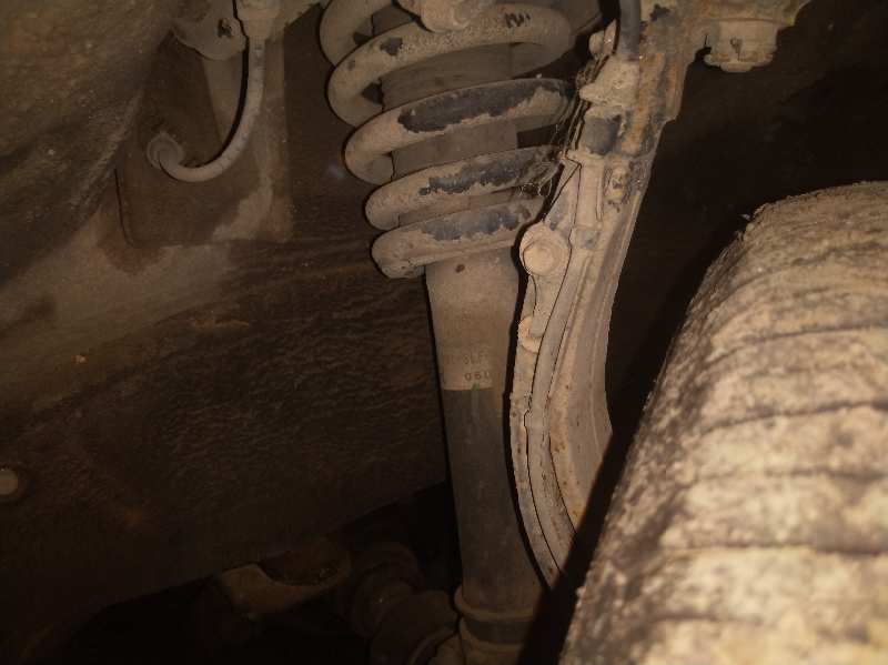 AMORTIGUADOR DELANTERO IZQUIERDO