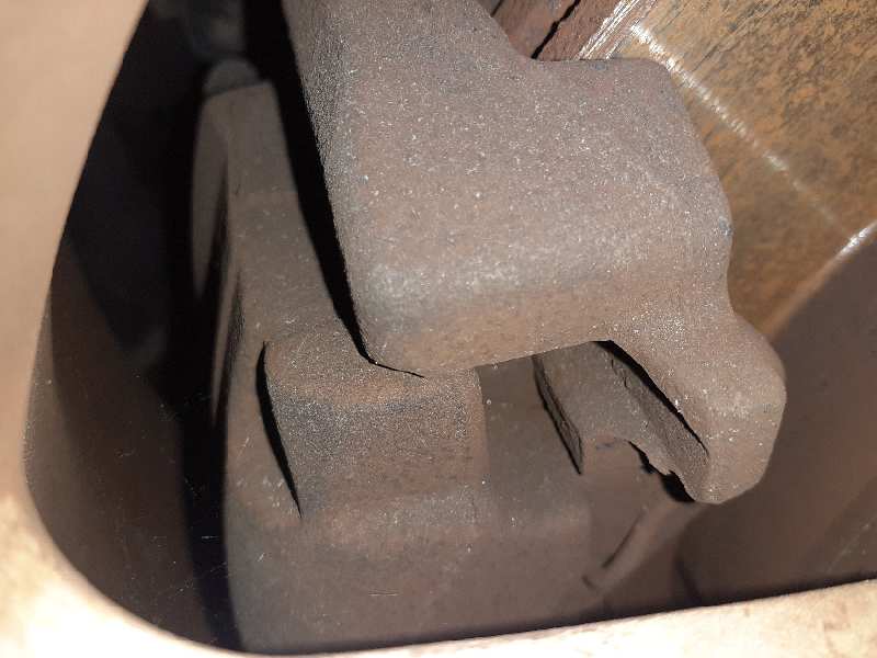 PINZA FRENO DELANTERA IZQUIERDA