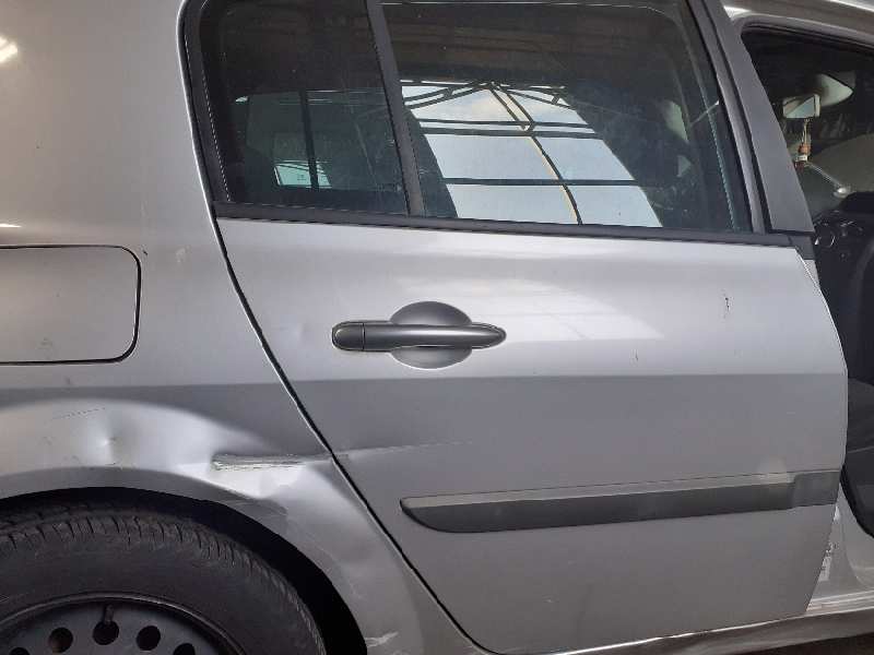 CERRADURA PUERTA TRASERA DERECHA 