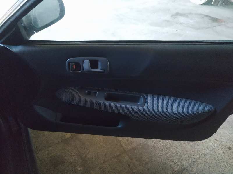 GUARNECIDO PUERTA DELANTERA DERECHA