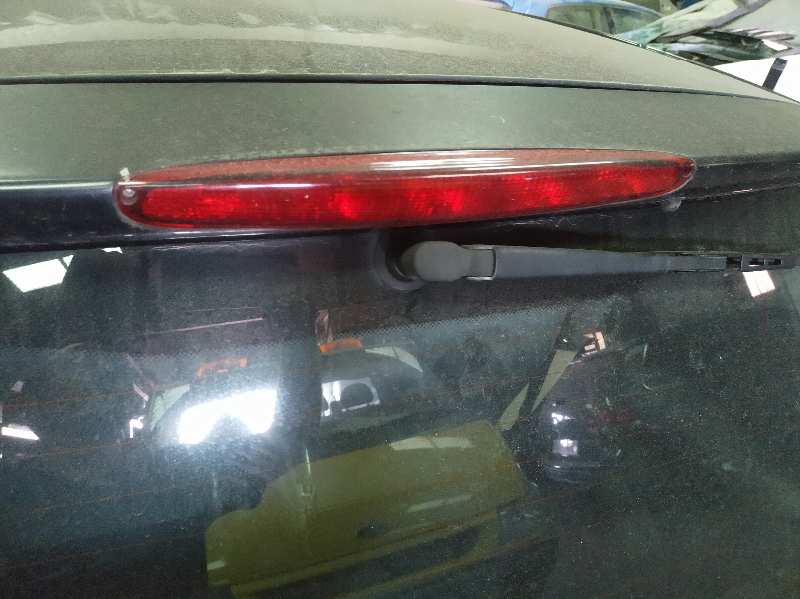 LUZ CENTRAL DE FRENO