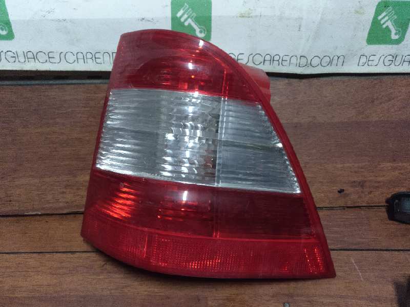 PILOTO TRASERO DERECHO