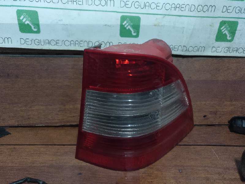 PILOTO TRASERO DERECHO