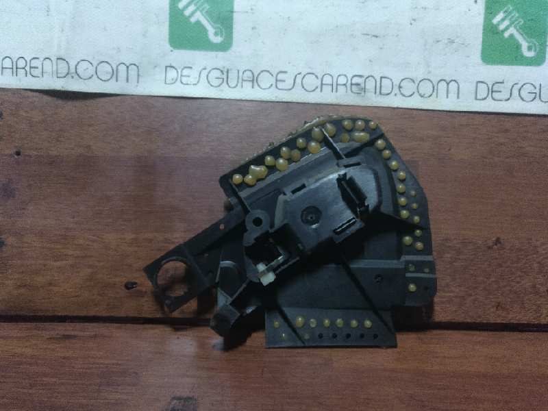 MANETA INTERIOR DELANTERA DERECHA