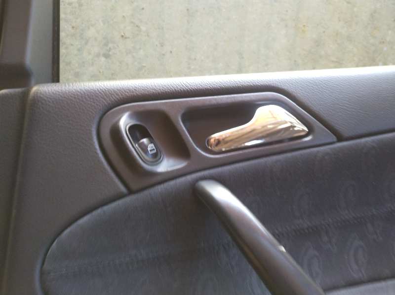 MANETA INTERIOR TRASERA DERECHA