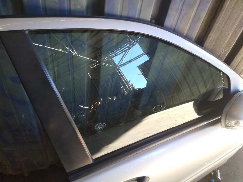 LUNA DELANTERA DERECHA