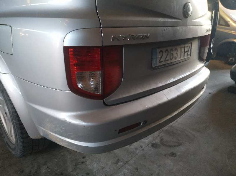 PARAGOLPES TRASERO