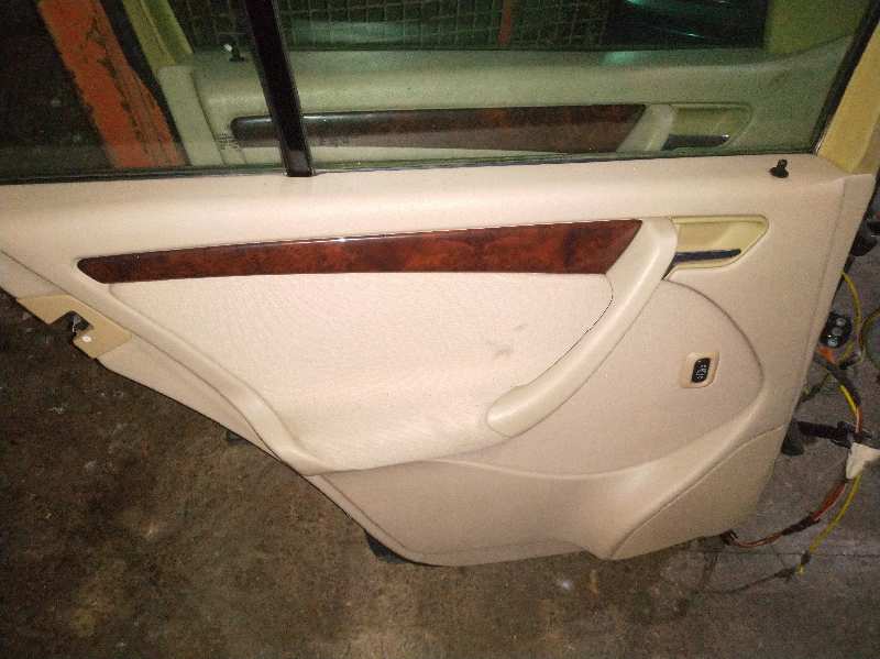 GUARNECIDO PUERTA TRASERA IZQUIERDA