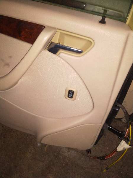 ELEVALUNAS TRASERO IZQUIERDO