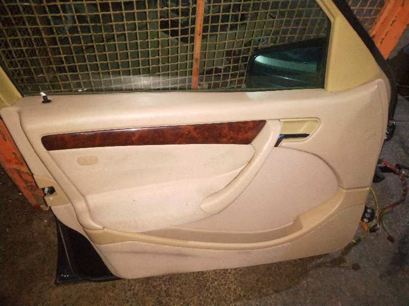 ELEVALUNAS DELANTERO IZQUIERDO