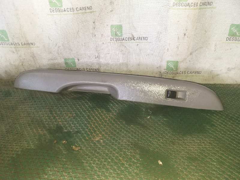 MANDO ELEVALUNAS DELANTERO DERECHO