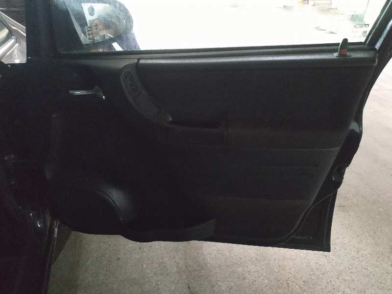 ELEVALUNAS DELANTERO DERECHO