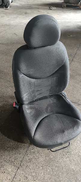 ASIENTO DELANTERO IZQUIERDO