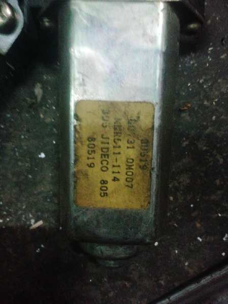 ELEVALUNAS DELANTERO IZQUIERDO