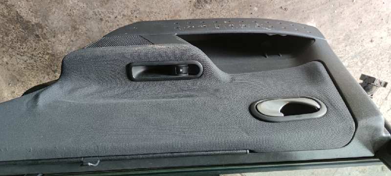 ELEVALUNAS TRASERO DERECHO