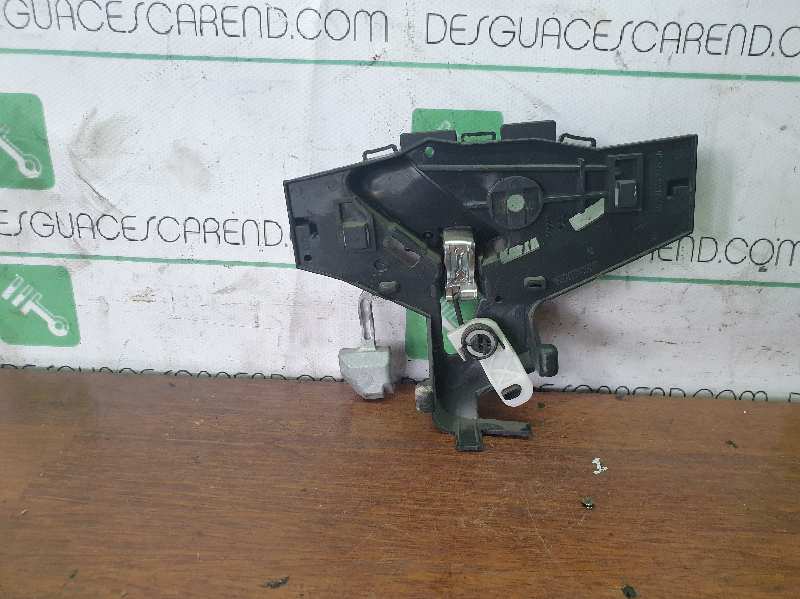 MANETA INTERIOR DELANTERA IZQUIERDA