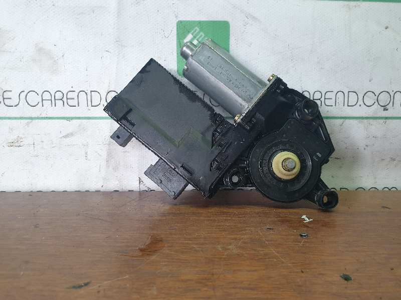 MOTOR ELEVALUNAS DELANTERO DERECHO