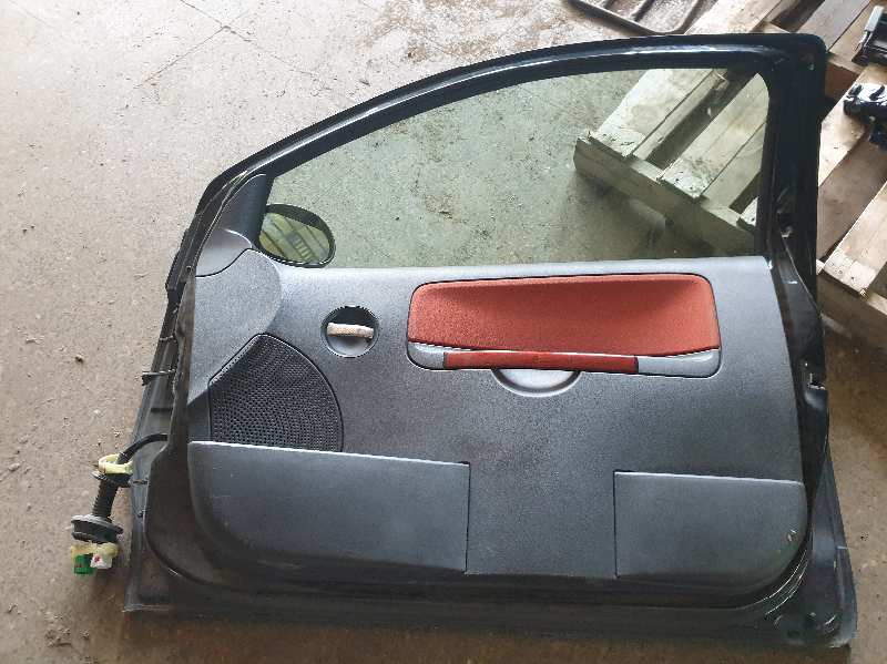 PUERTA DELANTERA DERECHA