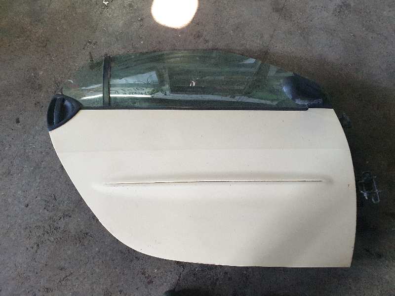 PUERTA DELANTERA DERECHA