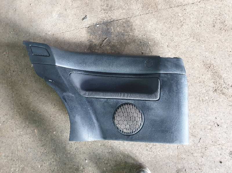 GUARNECIDO PUERTA TRASERA IZQUIERDA